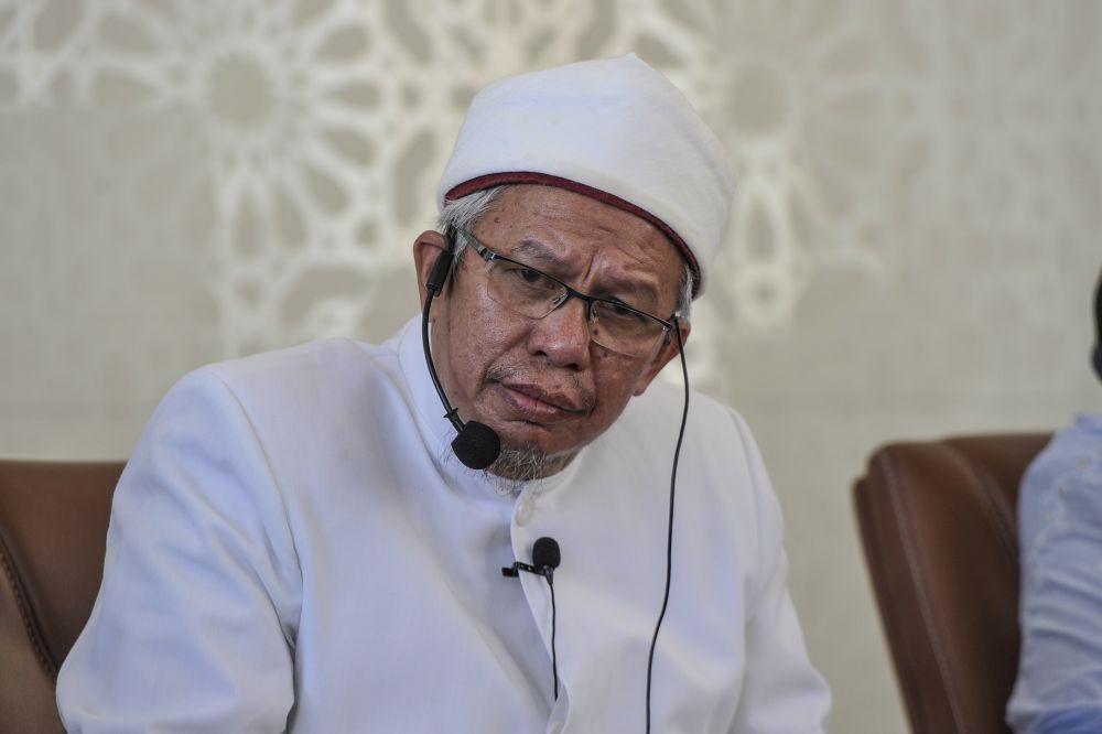 Datuk Seri Zulkifli Mohamad speaks at the Tuanku Mizan Mosque in Putrajaya March 12, 2020. — Picture by Shafwan Zaidon