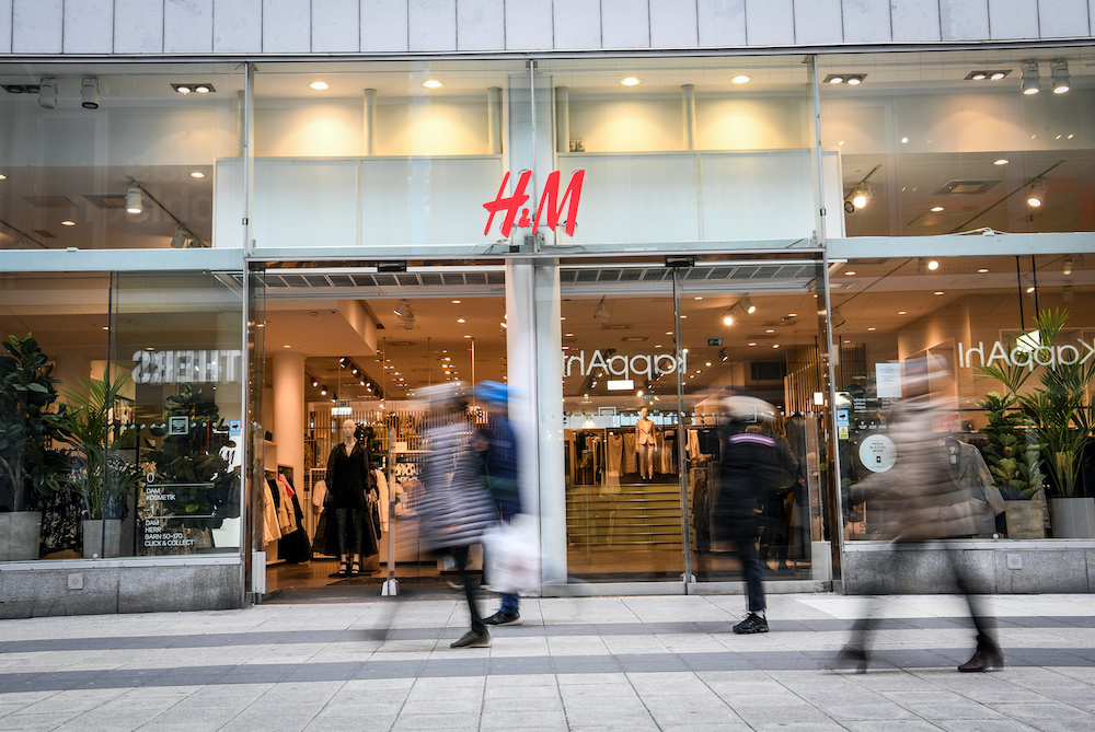 People walk past an H&M store, as the spread of the coronavirus disease (Covid-19) continues, in central Stockholm, Sweden April 2, 2020. u00e2u20acu201d Reuters pic
