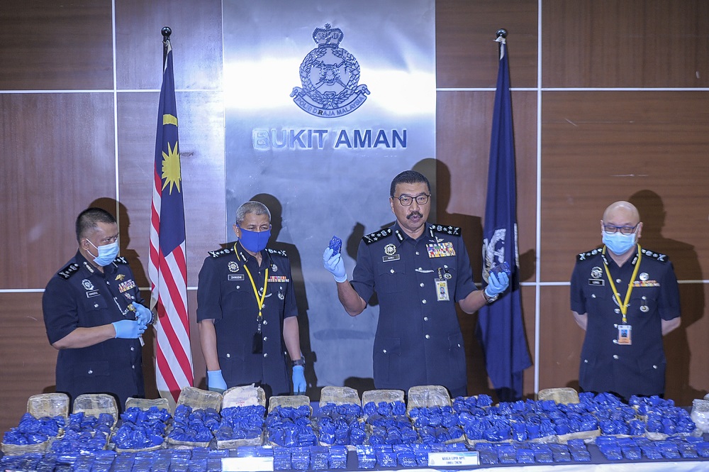 Federal Narcotics Crimes Investigations Department director Commissioner Datuk Ramli Din (second right) at a press conference at Bukit Aman in Kuala Lumpur May 13, 2020. u00e2u20acu201d Picture by Shafwan Zaidon