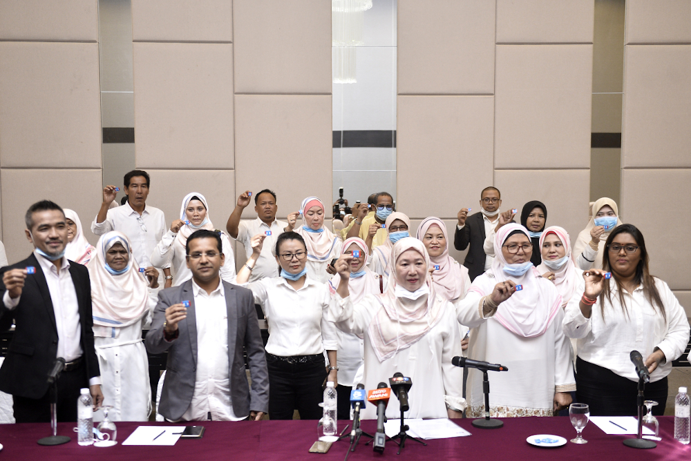 Selangor deputy Speaker Dr Daroyah Alwi resigned from PKR along with 48 others from the Selangor Women leadership and Kapar division leadership, including youth leaders on June 13, 2020. — Picture by Miera Zulyana