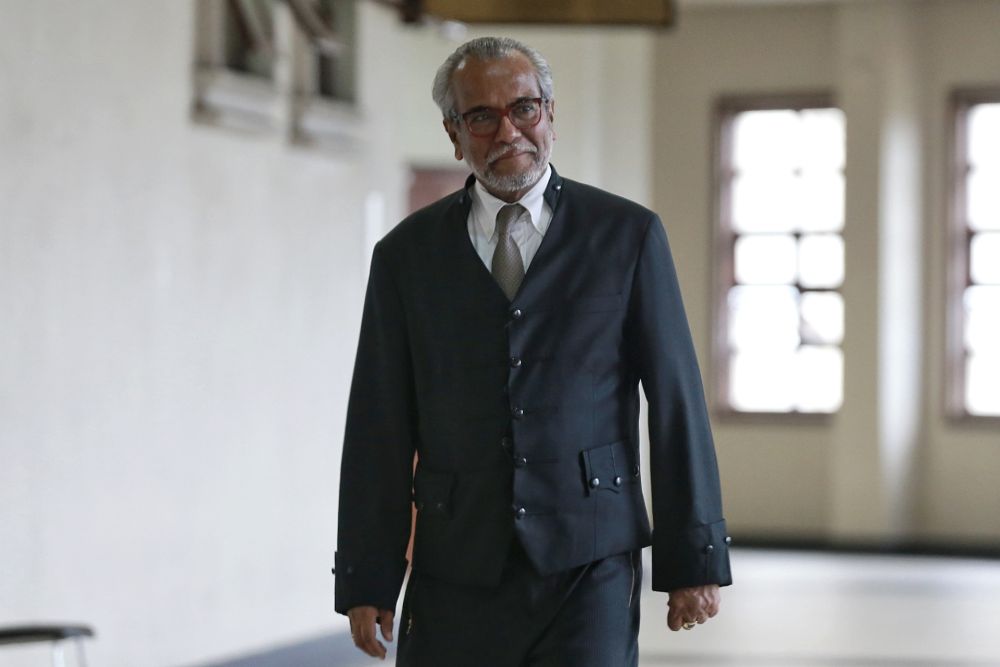 Lawyer Tan Sri Muhammad Shafee Abdullah is pictured at the Kuala Lumpur High Court June 4, 2020. u00e2u20acu201d Picture by Ahmad Zamzahuri