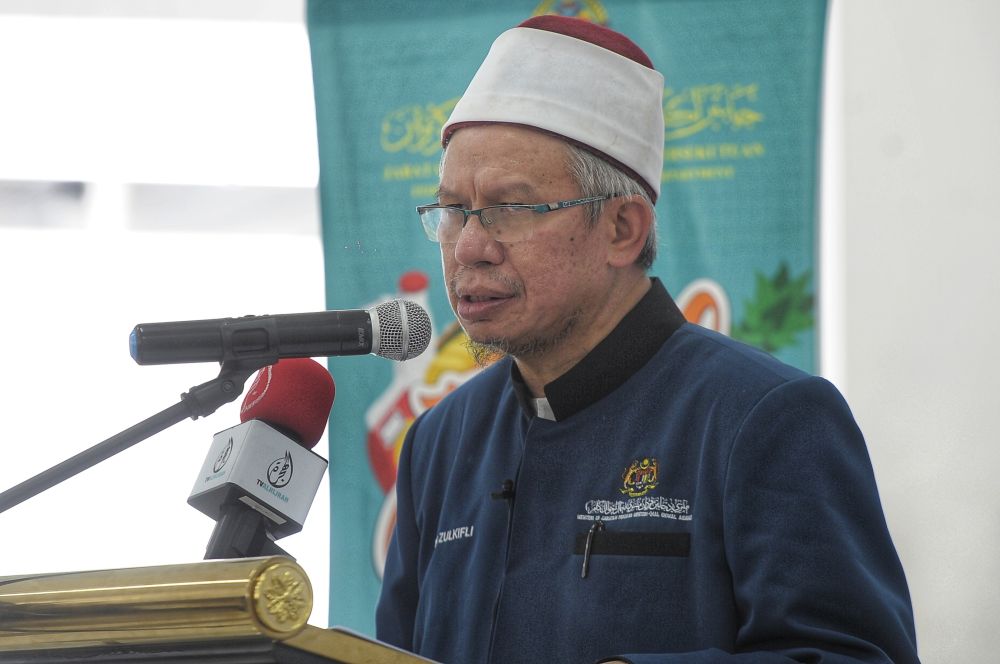 Datuk Seri Zulkifli Mohamad Al-Bakri speaks during a press conference at Masjid Mahmoodiah in Putrajaya June 17, 2020. u00e2u20acu201d Picture by Shafwan Zaidon