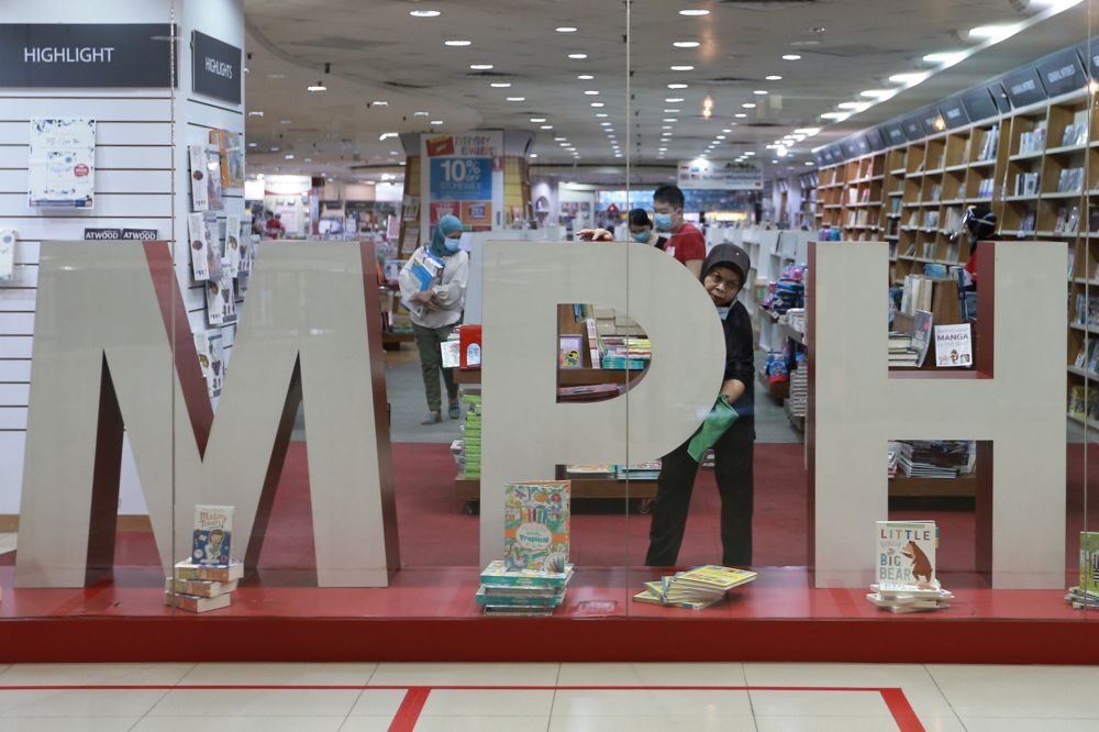General view of an MPH bookstore in Subang Parade June 2, 2020. u00e2u20acu201d Picture by Ahmad Zamzahuri