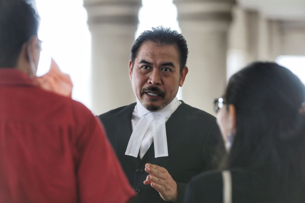 Lawyer Rosli Dahlan is pictured at the Kuala Lumpur Court Complex June 18, 2020. u00e2u20acu201d Picture by Ahmad Zamzahuri