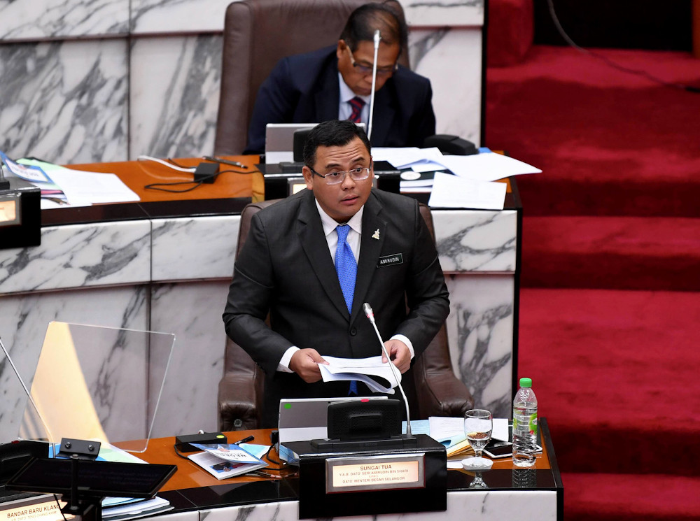 Selangor Mentri Besar Datuk Seri Amirudin Shari answers a question at the State Legislative Assembly in Shah Alam July 13, 2020. u00e2u20acu201d Bernama pic 