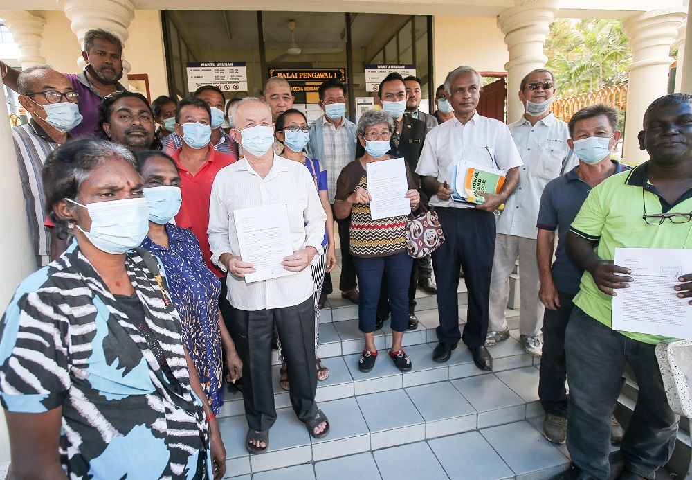 PSM chairman Dr Jeyakumar Devaraj together with representatives from the Sungai Siput-Hulu Kinta farmers coalition presented a memorandum on land issues to the mentri besar’s office in Ipoh July 15, 2020. 
