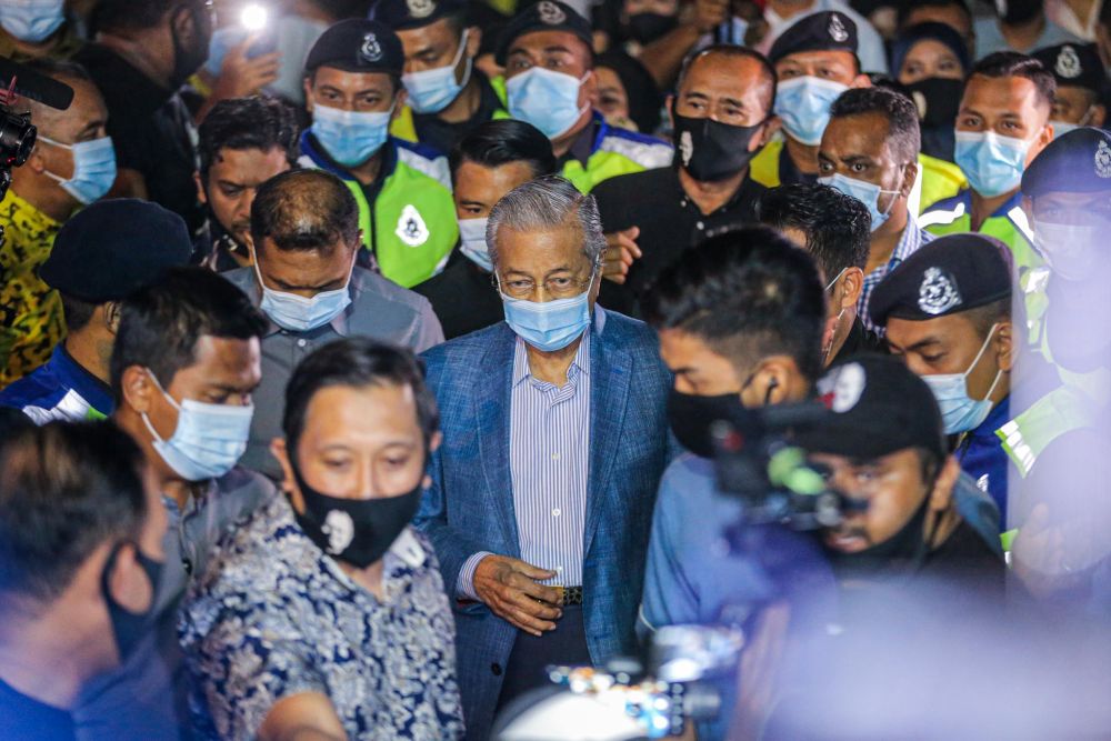 Tun Dr Mahathir Mohamad arrives for the unveiling of Pejuang's candidate for the Slim by-election in Tanjung Malim on August 12, 2020. u00e2u20acu201d Picture by Hari Anggara