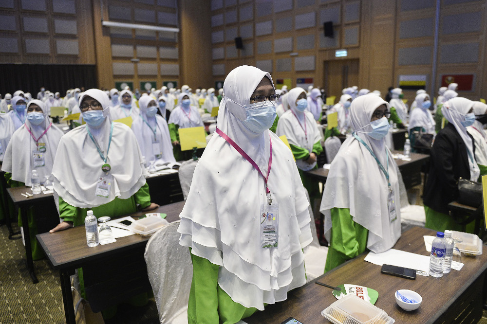 Delegates from the PAS Women Wing attend the annual PAS Muktamar in Kuala Lumpur September 11, 2020. — Picture by Miera Zulyana