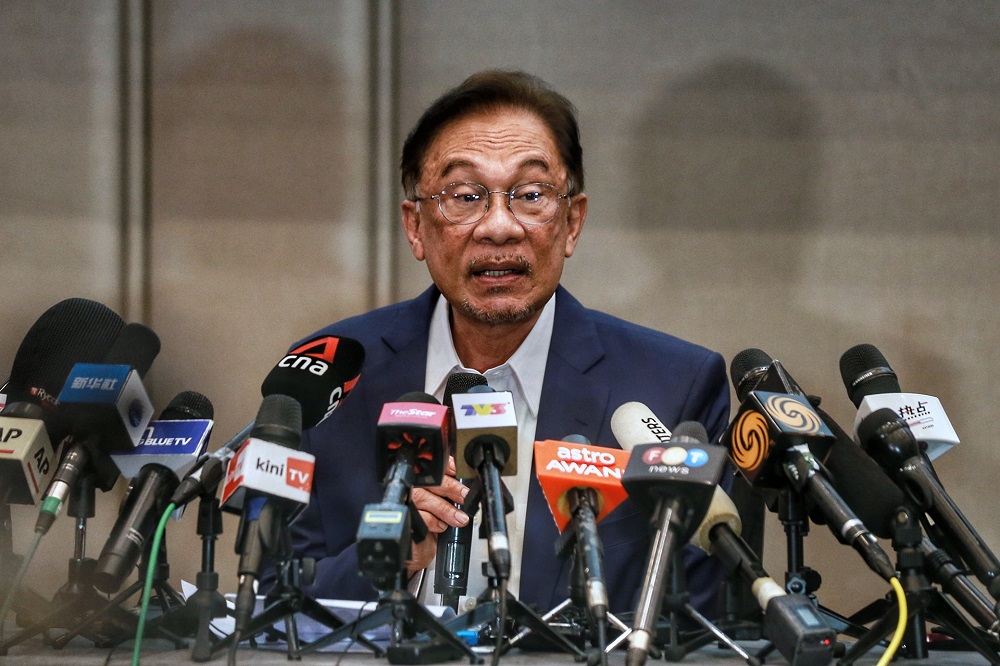 PKR president Datuk Seri Anwar Ibrahim confirmed yesterday that he gave the order to stand down and has now admitted that the leaders of the other PH components did not share his stance. — Picture by Ahmad Zamzahuri