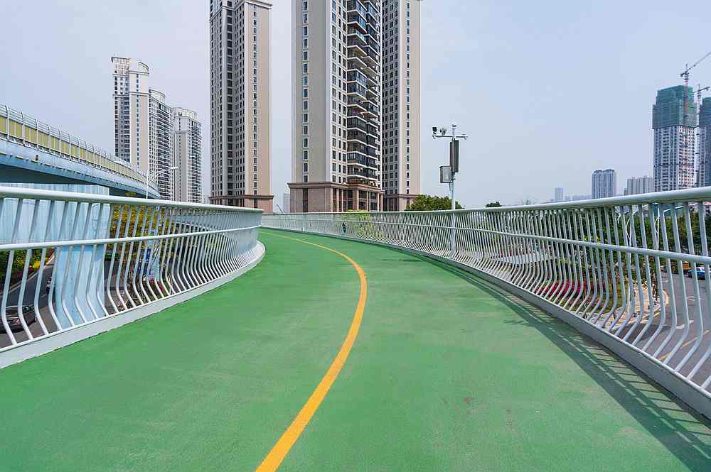 Chinese cyclists benefit from elevated cycle lanes like this one in Xiamen. u00e2u20acu201d inward / Shutterstock pic via AFP