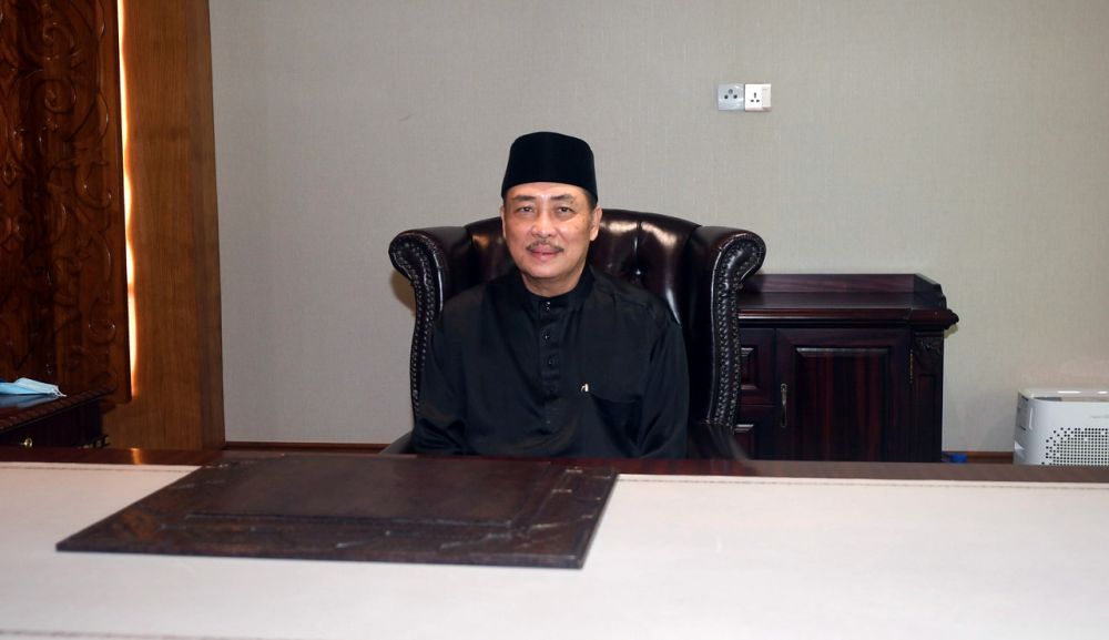 Sabah Chief Minister Datuk Hajiji Noor is picture at his office at the state administrative building September 29, 2020. — Bernama pic