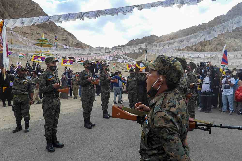 Indian soldiers pay their respects during the funeral of their comrade, Tibetan-origin India's special forces soldier Nyima Tenzin in Leh September 7, 2020. u00e2u20acu201d AFP pic