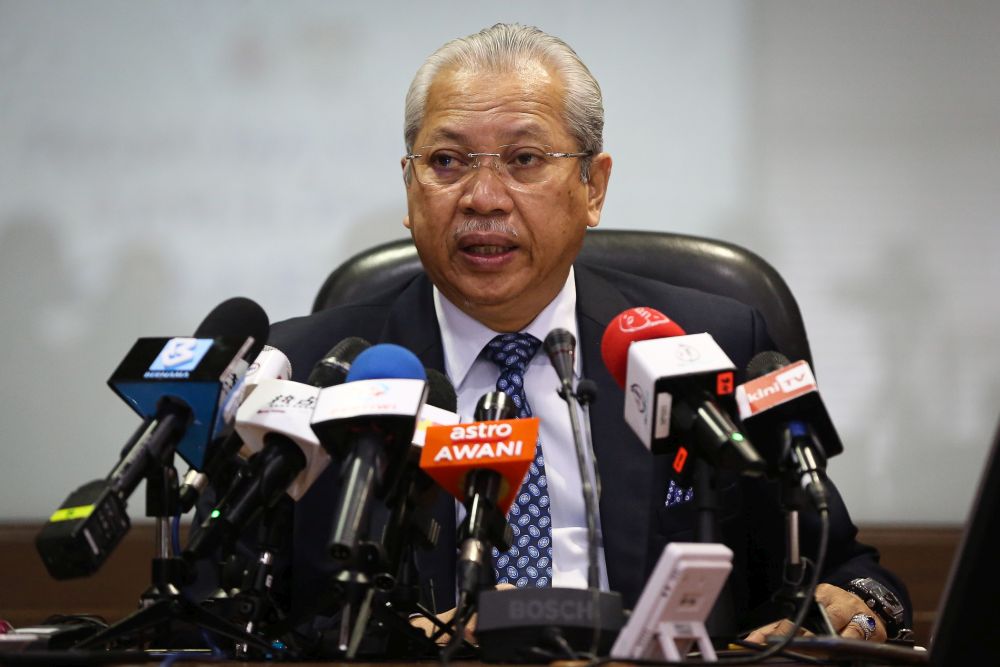 Tan Sri Annuar Musa confirmed his removal when contacted this afternoon. — Picture by Yusof Mat Isa