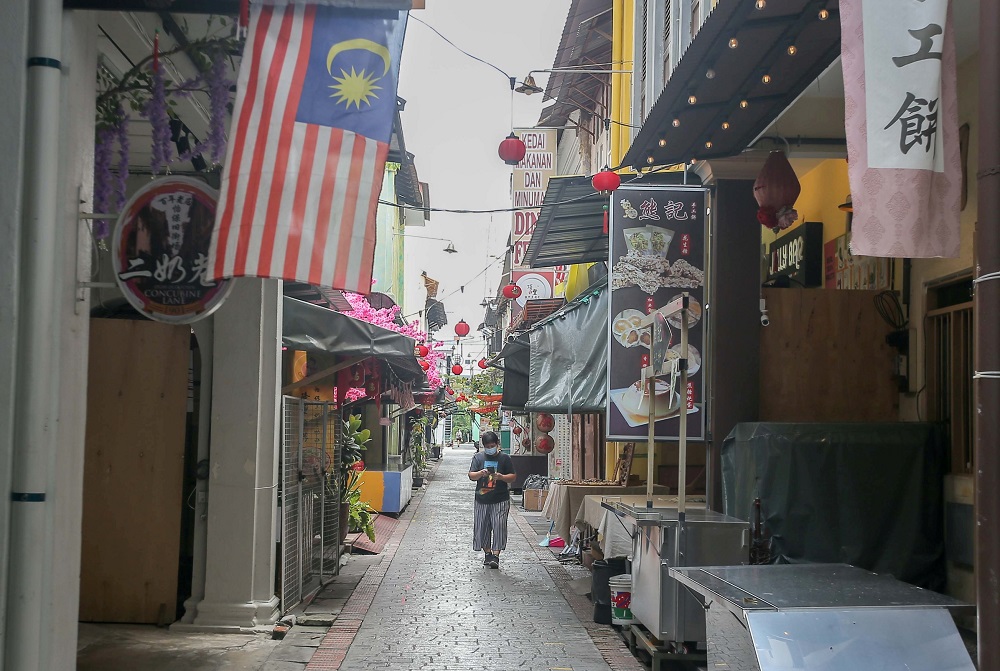 Une Concubine Lane presque déserte est vue à Ipoh le 12 novembre 2020. — Image de Farhan Najib