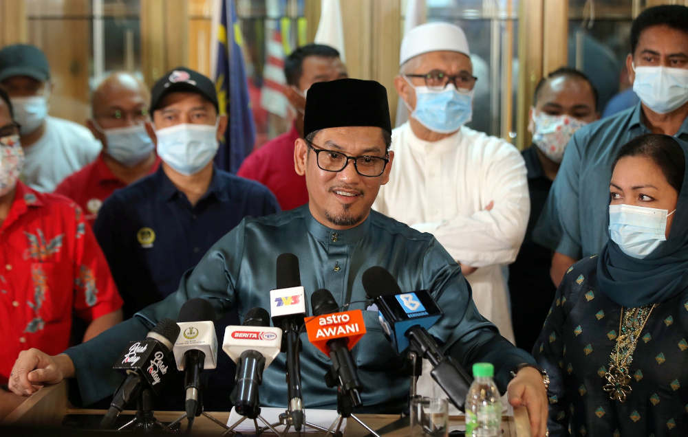 Datuk Seri Ahmad Faizal Azumu speaks to the press at the Perak Mentri Besar House in Ipoh December 5, 2020. u00e2u20acu201d Picture by Farhan Najib