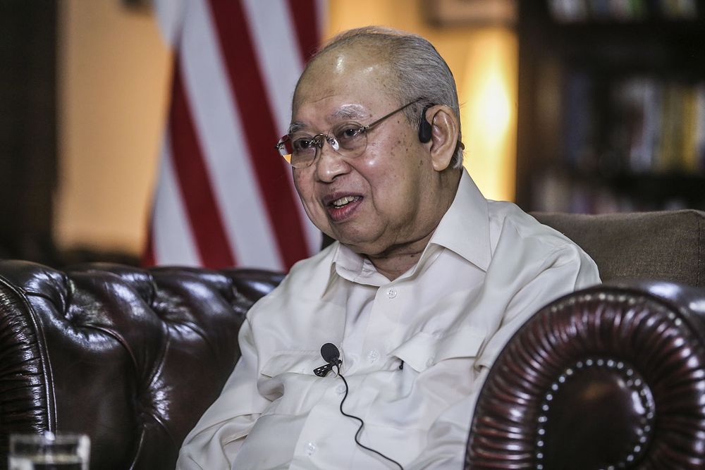 Gua Musang MP Tan SriTengku Razaleigh Hamzah speaks during an interview with the National Professor Council, December 24, 2020. — Picture by Hari Anggara