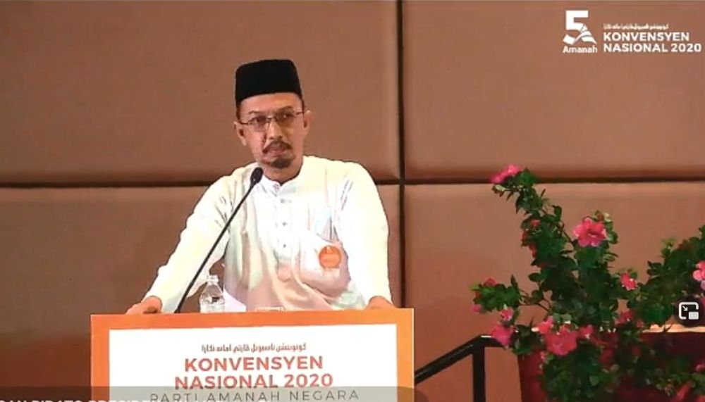 Penang Amanah’s representative speaking during the launch of the fifth Parti Amanah Negara convention. — Screenshot courtesy of Facebook/AmanahNegeriMelaka