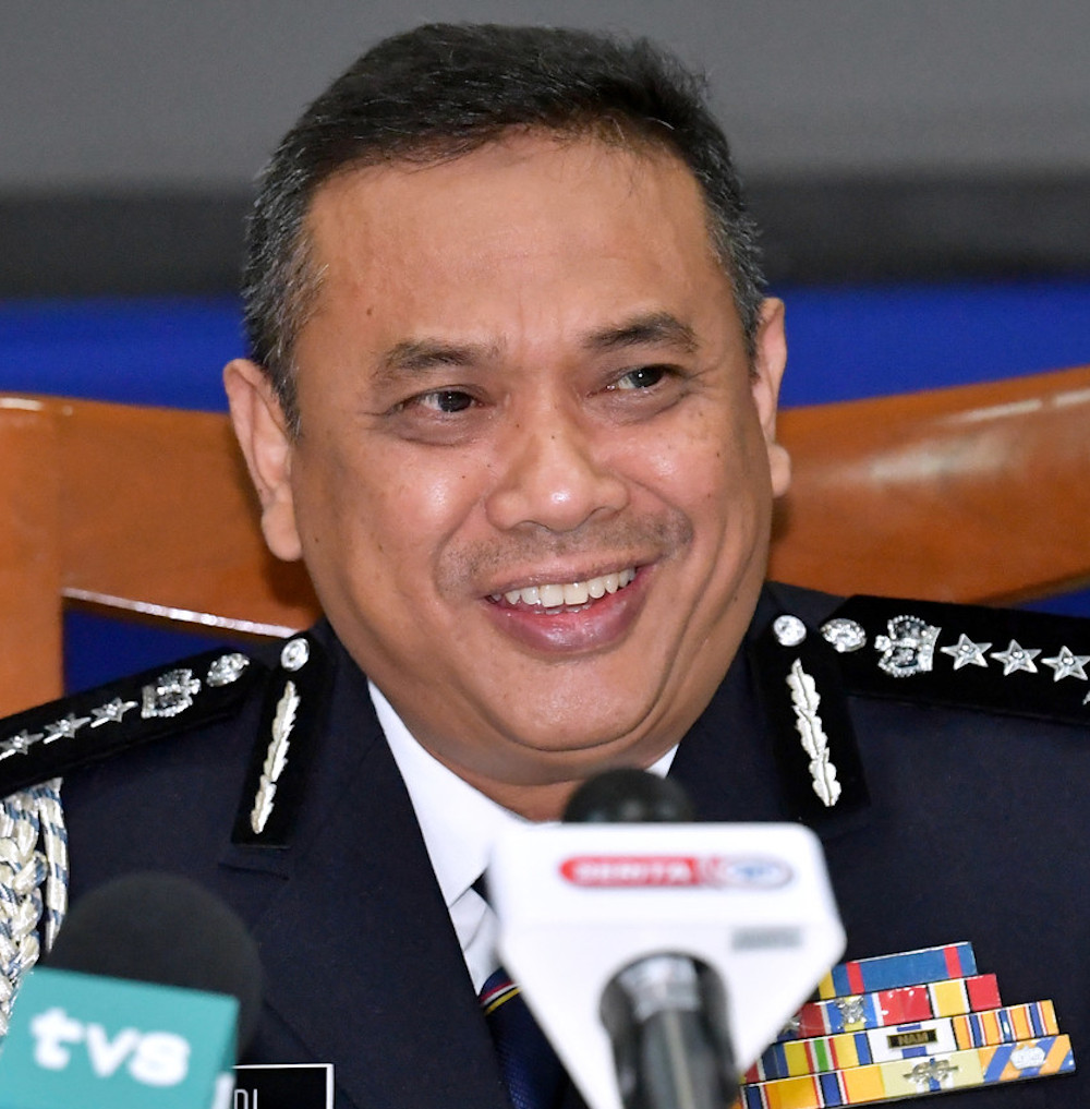 Sarawak police commissioner Datuk Aidi Ismail said he had instructed his deputy Datuk Fisol Salleh to coordinate the internal investigation and the results would be known this week. u00e2u20acu201d Bernama picn