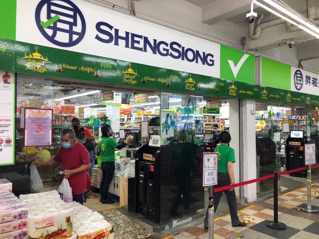 The good performance by Sheng Siong reflects how well supermarkets performed in 2020, especially during the partial lockdown in April and May to restrict movement and activities in Singapore. u00e2u20acu201d TODAY pic