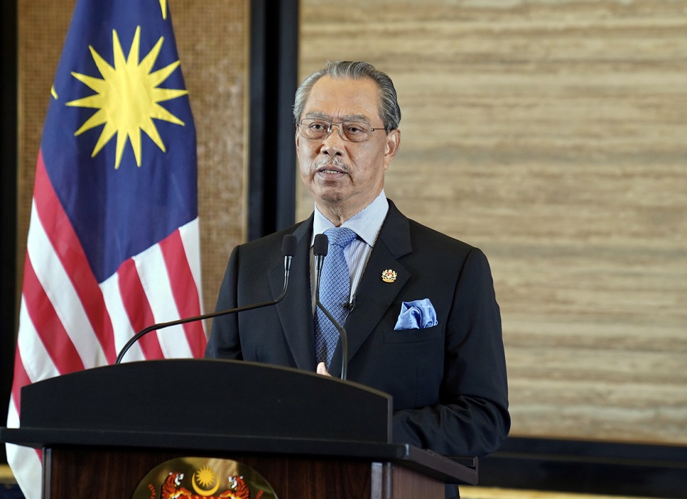 Perdana Menteri Tan Sri Muhyiddin Yassin memberi jaminan semua menteri Umno di dalam Kabinet tidak akan melepaskan jawatan demi kepentingan rakyat. ― Foto Bernama