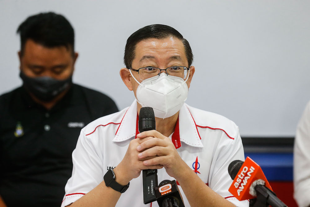 DAP’s Lim Guan Eng said Pakatan had agreed to the MoU in order to save lives and livelihood especially with the RM45 billion direct fiscal injection, which was previously rejected by the government but now accepted as part of a government policy. — Picture by Sayuti Zainudin