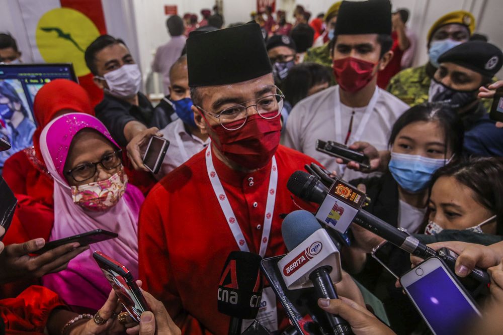 Datuk Seri Hishammuddin Hussein speaks to reporters during the Umno general assembly in Kuala Lumpur March 28, 2021. u00e2u20acu201d Picture by Hari Anggara