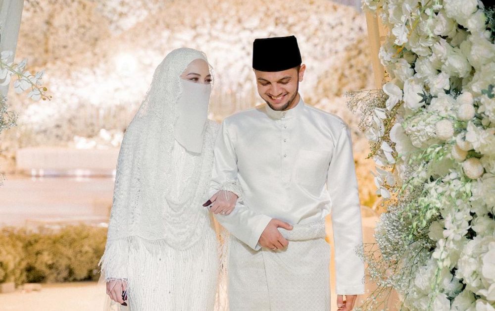 Neelofa's personal assistant, wedding planner quizzed by cops for two hours  over alleged SOP breach | Showbiz | Malay Mail