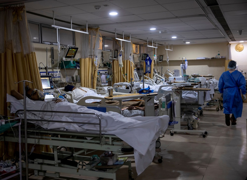 Patients suffering from the coronavirus disease are seen inside the ICU ward at Holy Family Hospital in New Delhi, India April 29, 2021. u00e2u20acu2022 Reuters pic