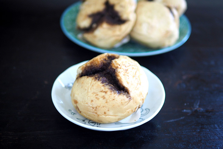 You can also order these famous brown sugar 'pao' from Balik Pulau