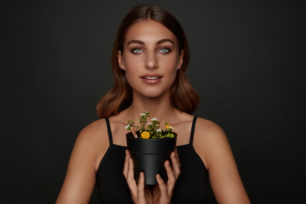 Sprout World has launched a groundbreaking new eyeliner, which can be planted to create a pot of wild flowers. u00e2u20acu2022 Picture courtesy of Sprout World via ETX Studio