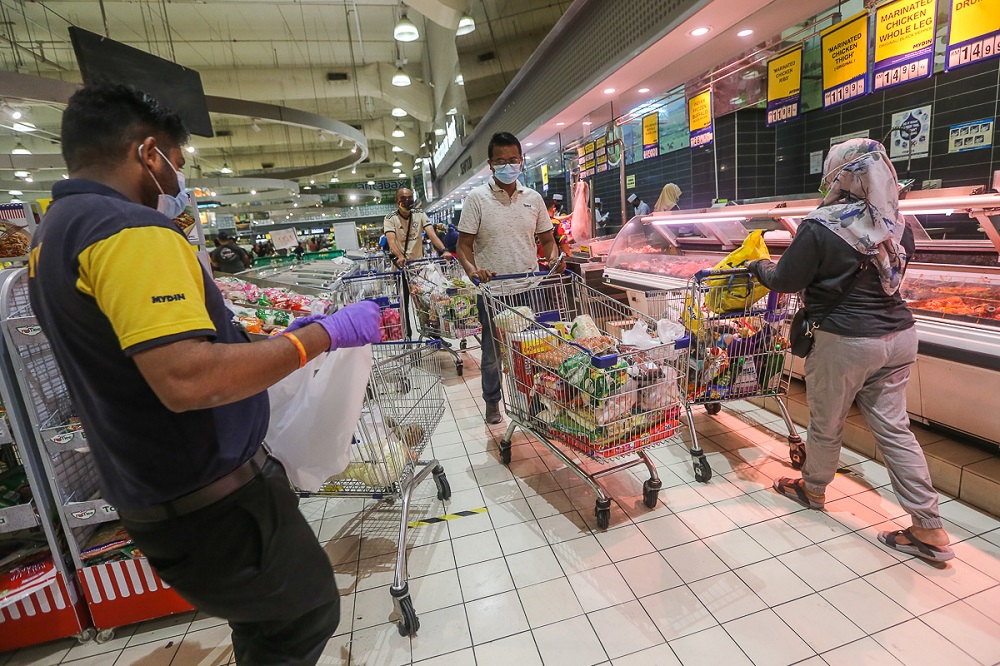 People shop for groceries at the Mydin Mall USJ 1 in Subang Jaya May 29, 2021. u00e2u20acu201d Picture by Yusof Mat Isa