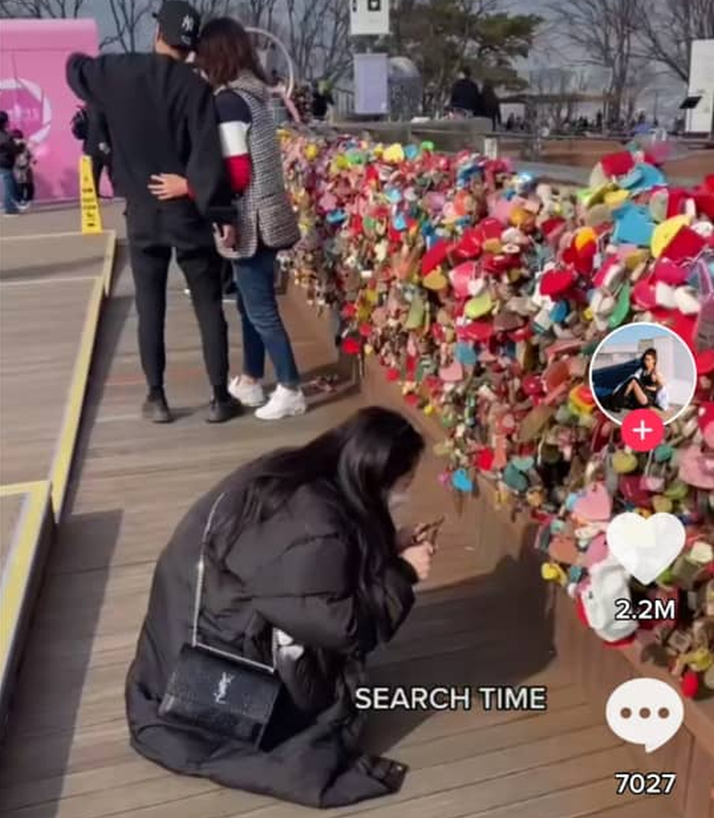 Kassie Yeung travelled more than 9,000 kilometers from California to South Korea to remove a love lock. u00e2u20acu201d TikTok screenshot