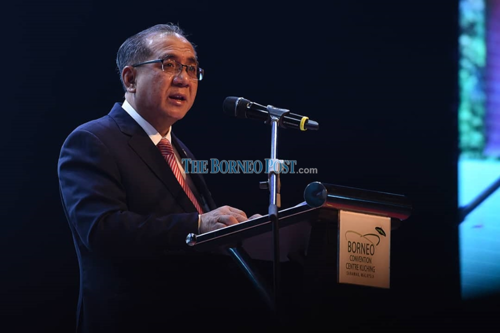 In a press statement today, State Secretary Datuk Amar Jaul Samion clarified that Ahmad Tarmiziu00e2u20acu2122s past tenure of service and extension were all based on contract agreement. u00e2u20acu201d Borneo Post Online pic