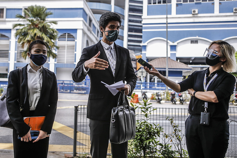 Lawyer Rajsurian Pillai speaks to reporters outside IPD Dang Wangi, July 18, 2020. — Picture by Hari Anggara