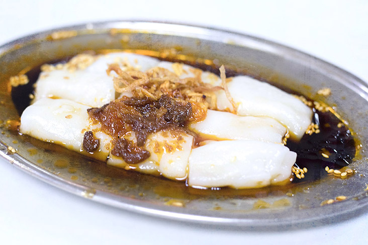 Everyone has a style of 'chee cheong fun' that they love best. — Pictures by CK Lim