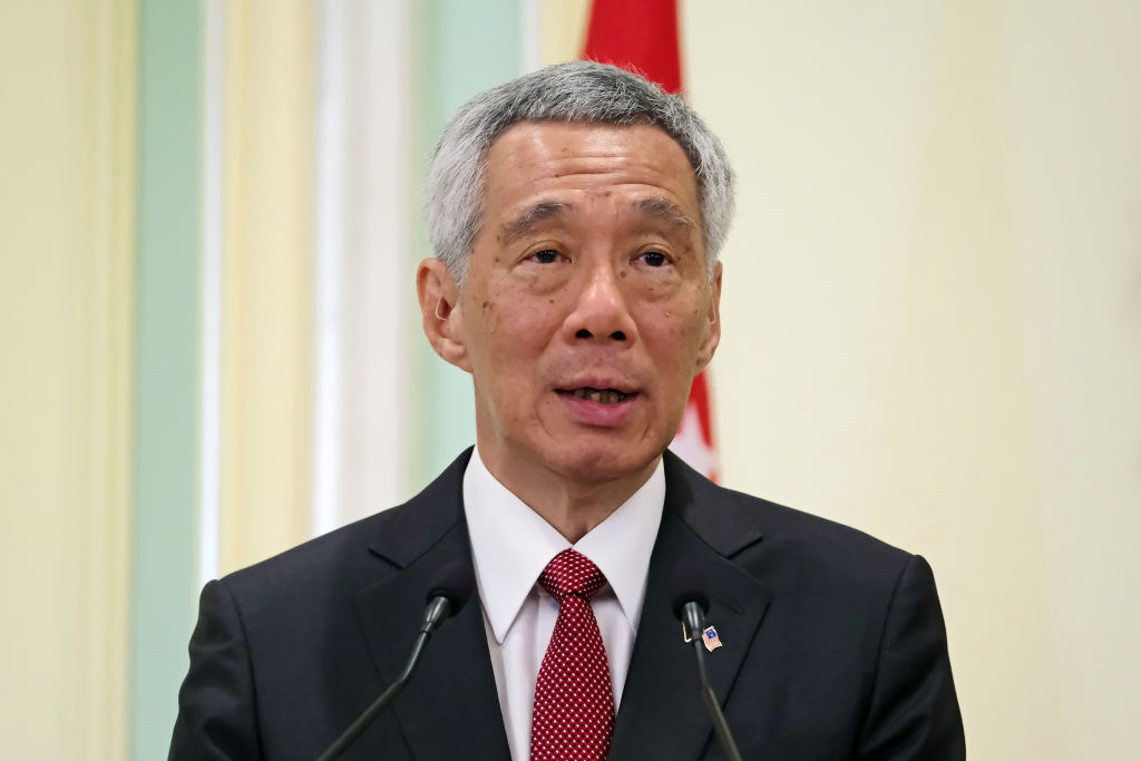 新加坡总理李显龙今天祝贺拿督斯里依斯迈沙比里雅各布被任命为马来西亚第九任总理。  — 今天的照片