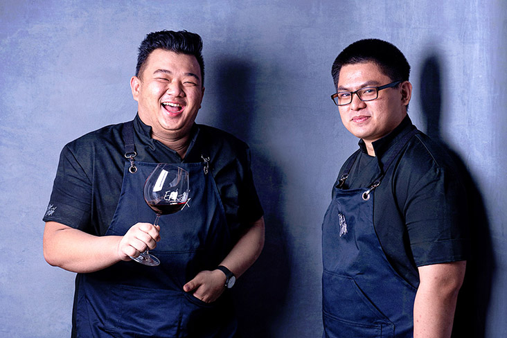 Co-founders of Eat and Cook: Lee Zhe Xi (left) and Soh Yong Zhi (right).