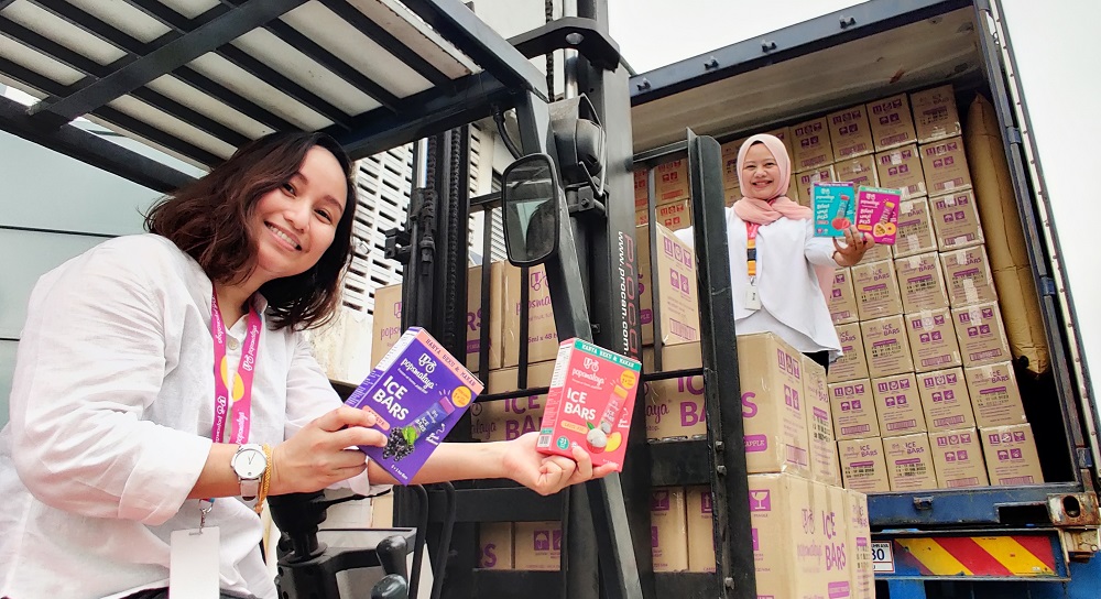 Pops Malaya co-founder Rose Yasmin Abdul Karim (right) and business partner Zuraini Zulkifli have benefited from being a part of Petronas Dagangan Berhad (PDB) Local Entrepreneurship Programme. ― Picture courtesy of PDB