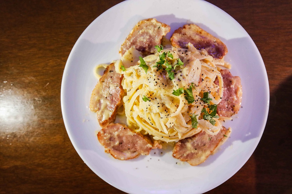 Smoked duck carbonara — one of the new dishes on the menu at Crumbz. — Picture by Sayuti Zainudin