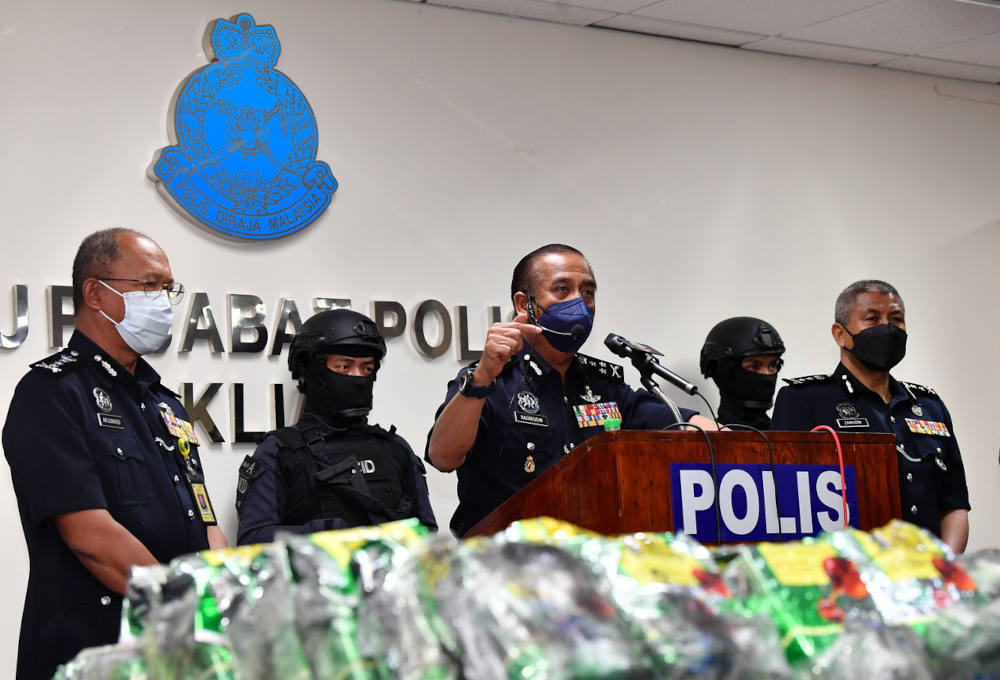 Bukit Aman Narcotics Criminal Investigation Department director Datuk Razarudin Husain speaking at a press conference at the Kuala Lumpur International Airport, November 1, 2021. — Bernama pic