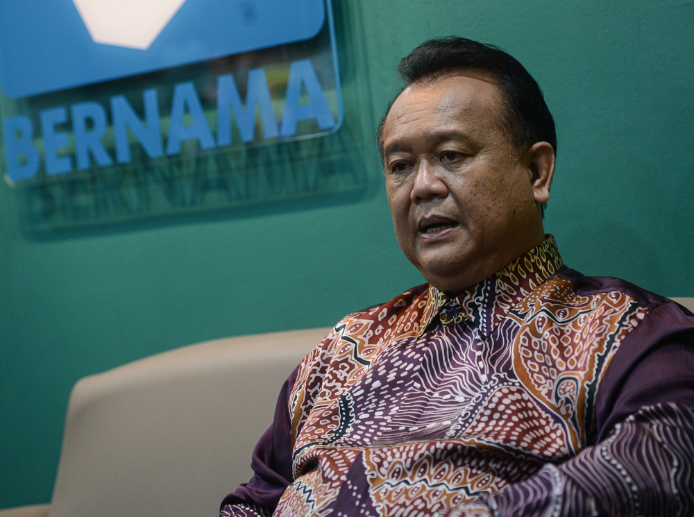 Domestic Trade and Consumer Affairs Minister Datuk Seri Alexander Nanta Linggi speaks during an interview at Wisma Bernama, November 25, 2021. — Bernama pic