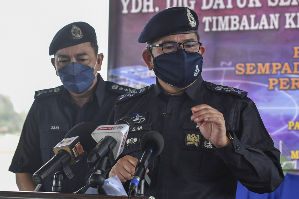 Deputy Inspector-General of Police Datuk Seri Mazlan Lazim said only personnel from the Sarawak police contingent would be involved and they would also be tasked to ensure that the standard operating procedures (SOP) are adhered to. — Bernama pic