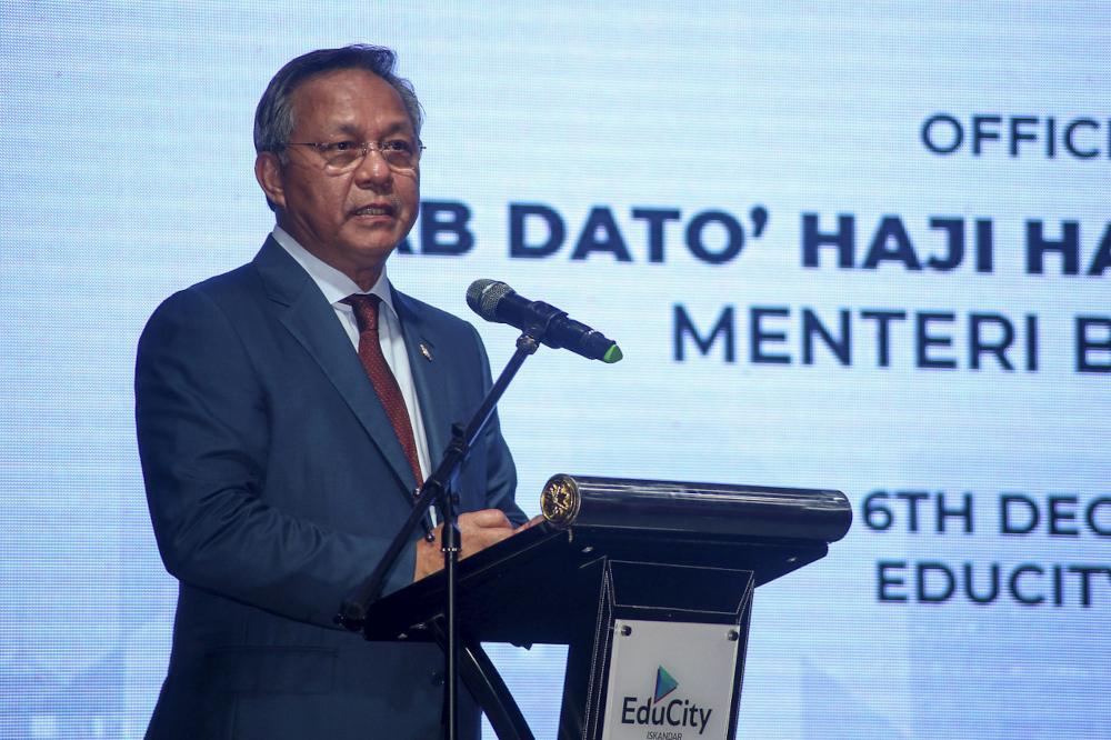 Johor Mentri Besar Datuk Hasni Mohammad speaks at the opening of the Iskandar Apprenticeship Programme, in Iskandar Puteri, December 6, 2021. — Bernama pic