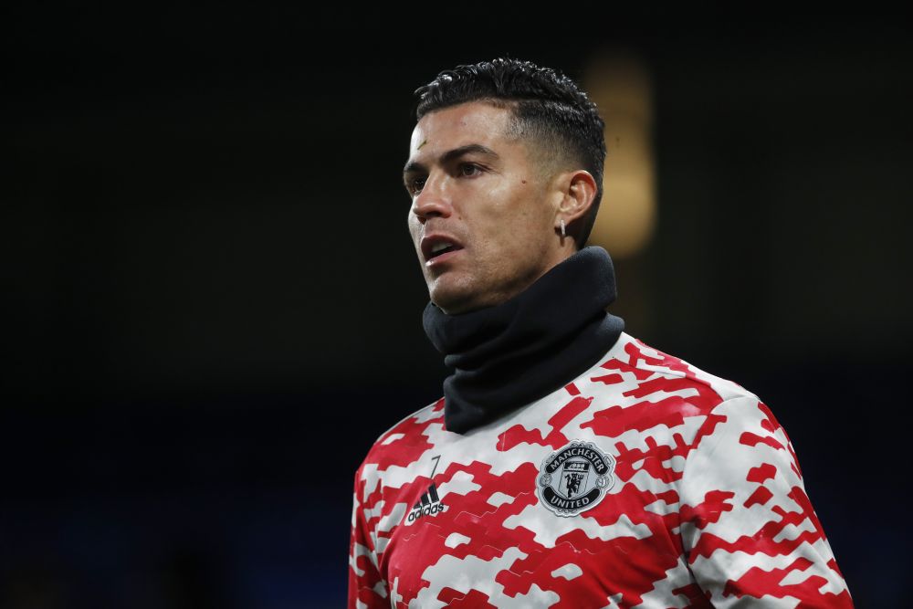 Pemain Manchester United Cristiano Ronaldo saat melakukan pemanasan sebelum pertandingan melawan Chelsea di Stamford Bridge, London 28 November 2021. — Reuters pic