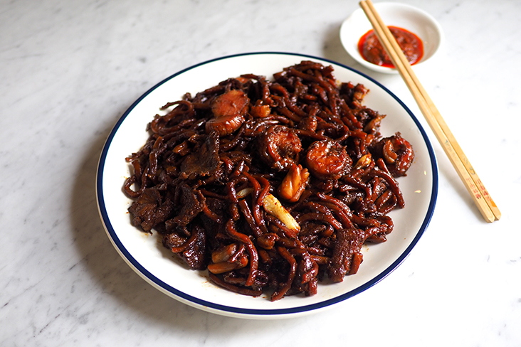 Their rendition of Hokkien mee is a delicious one where noodles are slick with sauce that you cannot resist.