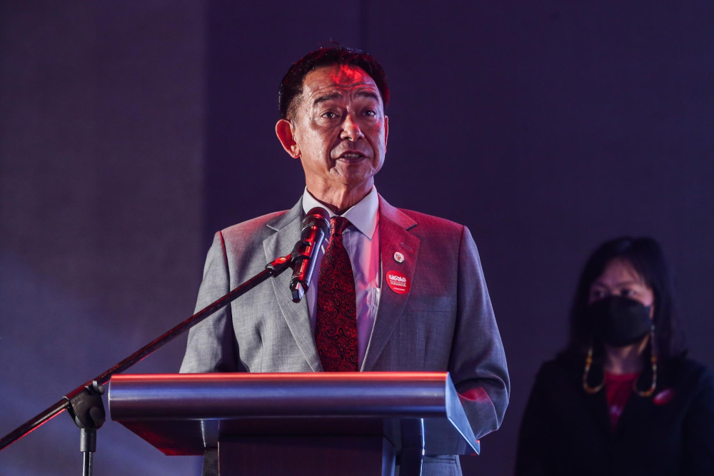 Sarawak Tourism, Creative Industry and Performing Arts Minister Datuk Seri Abdul Karim Rahman Hamzah delivers a speech at the launch of BESarawak Tribal Gathering 2022 at The Westin Hotel, Bukit Bintang, March 30, 2022. u00e2u20acu2022 Picture by Hari Anggara