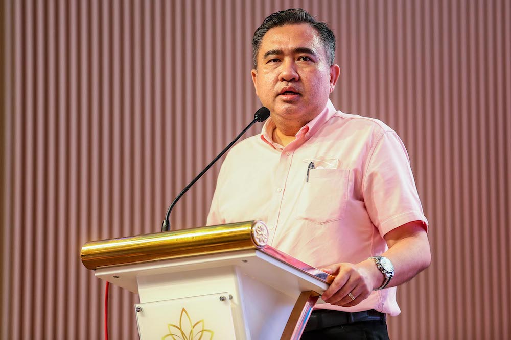 DAP leader Anthony Loke Siew Fook speaks at the Engagement session with DAP Secretary General at Shenga Convention Hall, Batu Caves April 16, 2022. u00e2u20acu201d Picture by Hari Anggara
