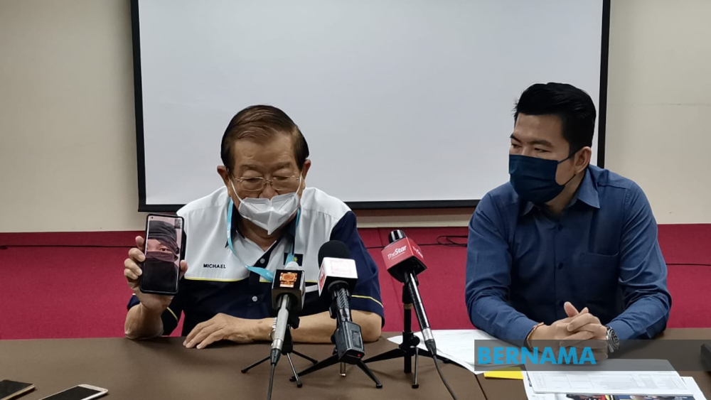 MCA public services and complaints department head Datuk Seri Michael Chong said it had received calls from some of the victims the past two months asking to be rescued from captivity. u00e2u20acu201d Picture from Twitter/Bernama 