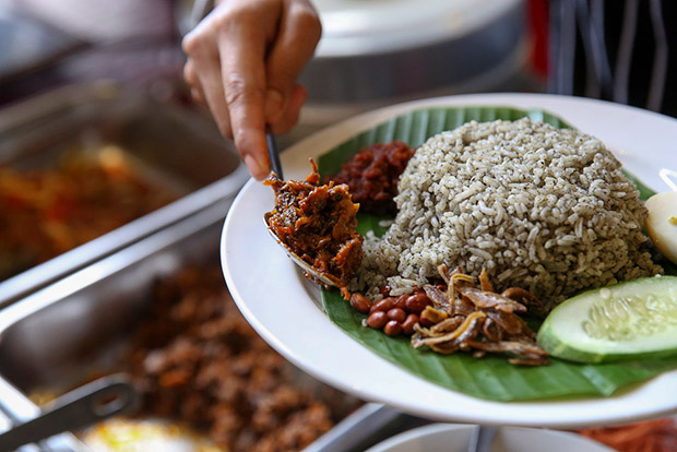 On Sunday, you can opt to add on sambal kerang (cockles) or even rendang daging with your plate of nasi lemuni. On Sunday, you can opt to add on sambal kerang (cockles) or even rendang daging with your plate of nasi lemuni.