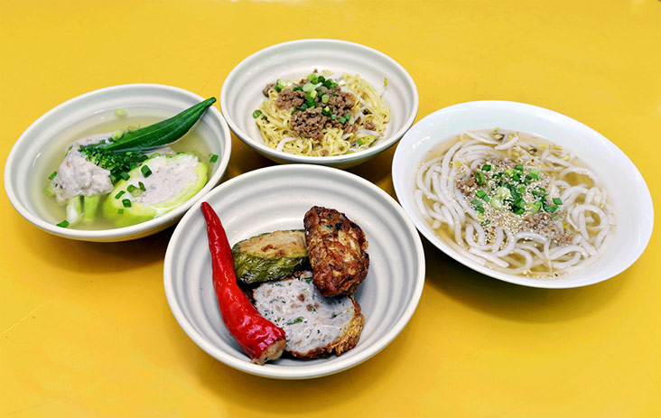 Enjoy a simple taste of lai fun or Hakka mee with your choice of yong tau foo.